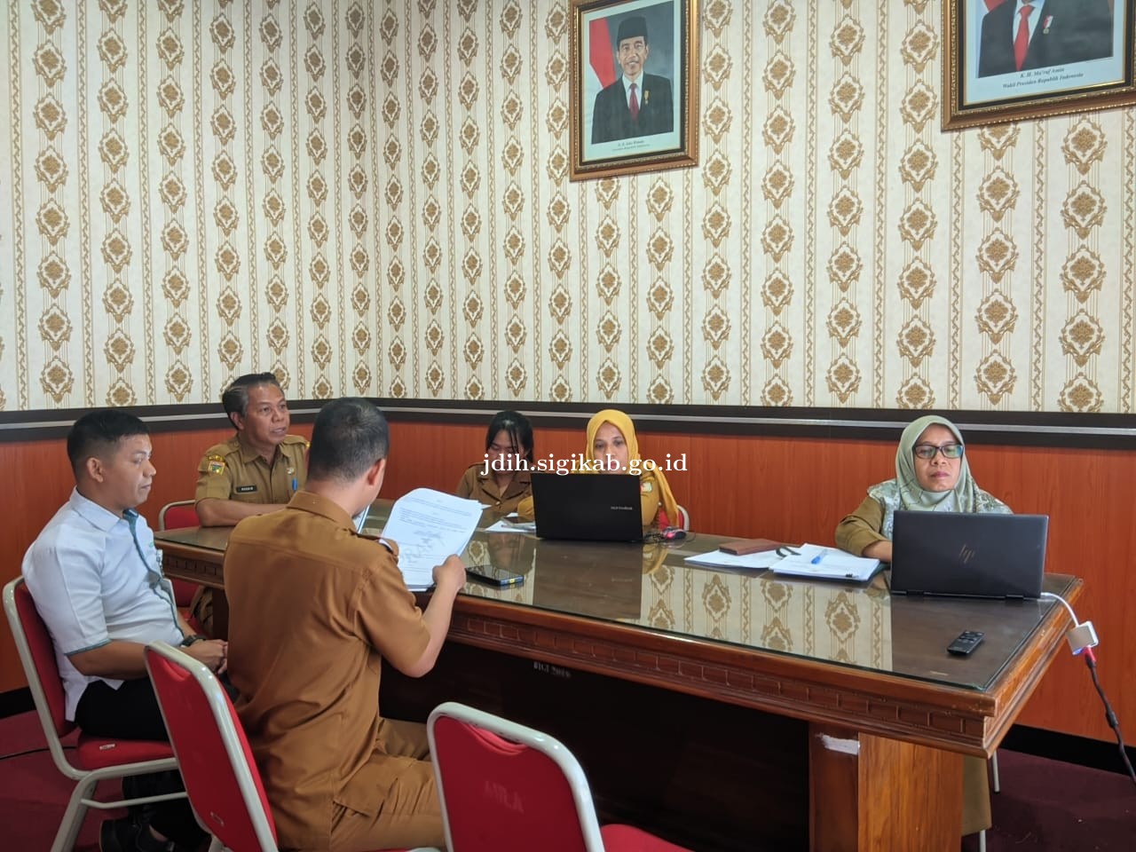Rapat Pembahasan Draf Raperbup tentang Penyelenggaraan Program Jaminan Sosial Ketenagakerjaan